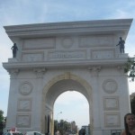 Triumphal gate at Macedonia